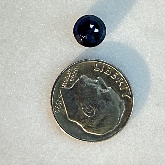 1.09ct Natural Ceylon Blue Sapphire Round Cut - Picture 6 of 17